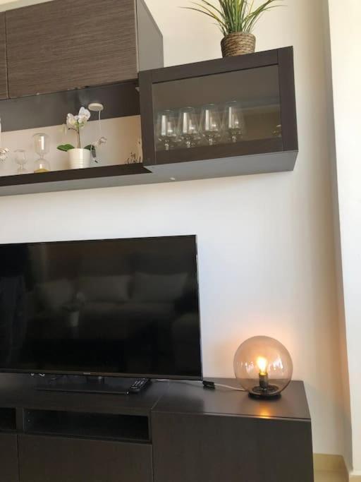 Apartamento Amplio Y Centrico フエンヒロラ エクステリア 写真