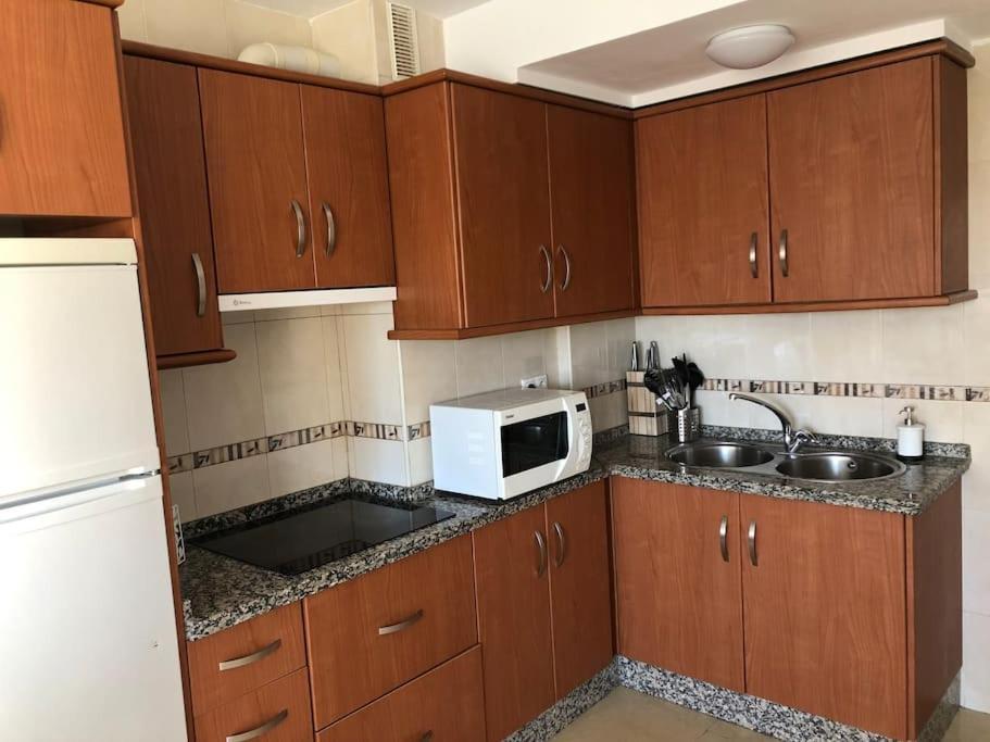 Apartamento Amplio Y Centrico フエンヒロラ エクステリア 写真