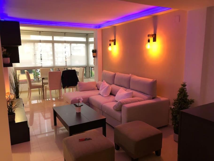 Apartamento Amplio Y Centrico フエンヒロラ エクステリア 写真