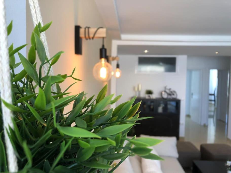 Apartamento Amplio Y Centrico フエンヒロラ エクステリア 写真