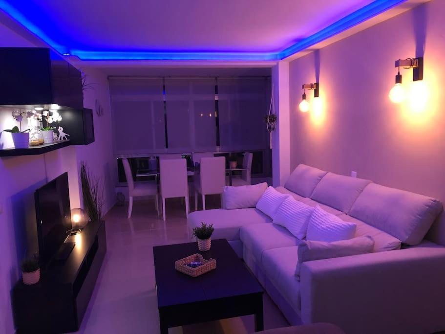 Apartamento Amplio Y Centrico フエンヒロラ エクステリア 写真