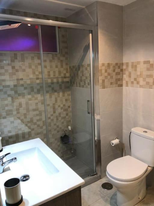 Apartamento Amplio Y Centrico フエンヒロラ エクステリア 写真