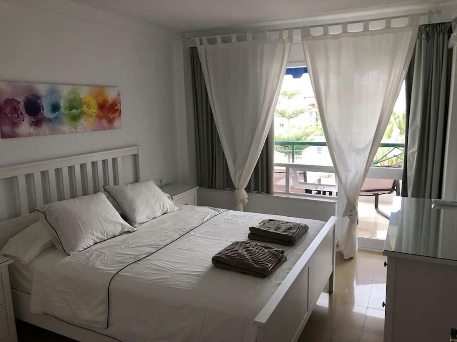 Apartamento Amplio Y Centrico フエンヒロラ エクステリア 写真