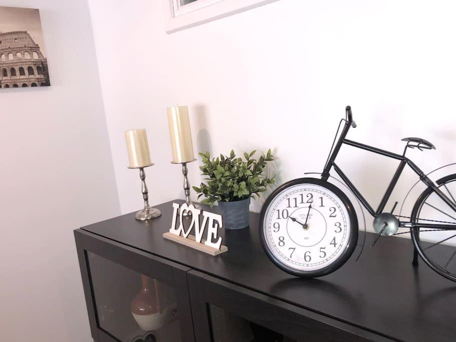 Apartamento Amplio Y Centrico フエンヒロラ エクステリア 写真