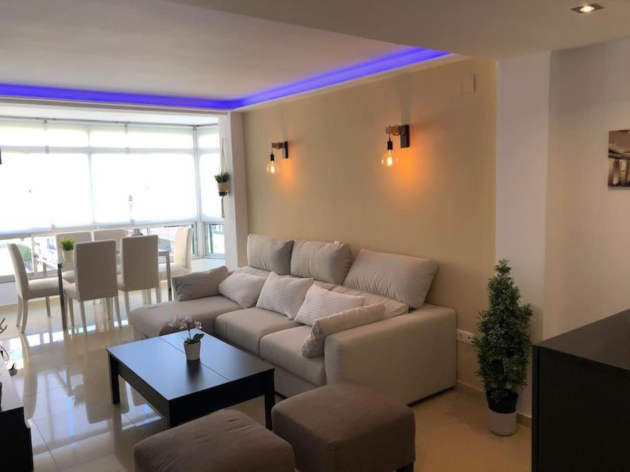 Apartamento Amplio Y Centrico フエンヒロラ エクステリア 写真